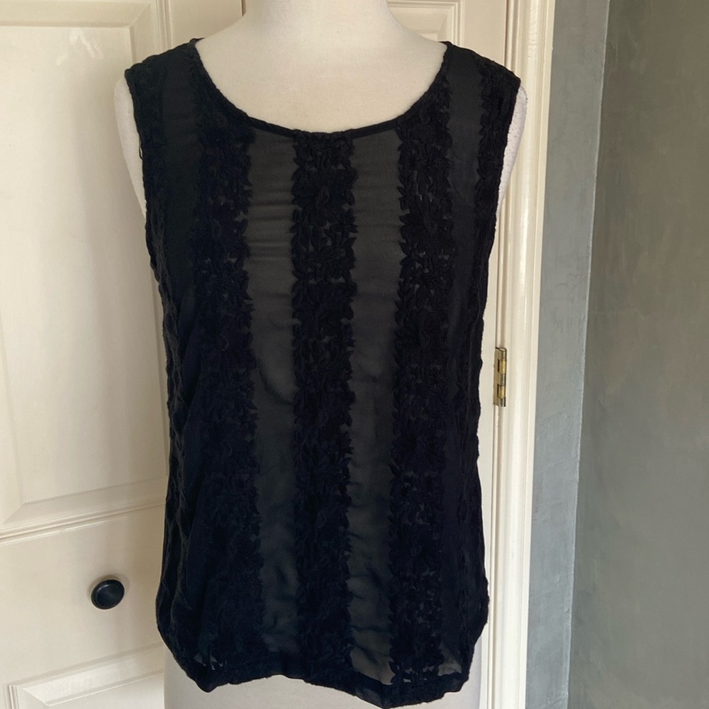 NWT Ro & De Embroidered Sheer Black Medium sleeveless blouse